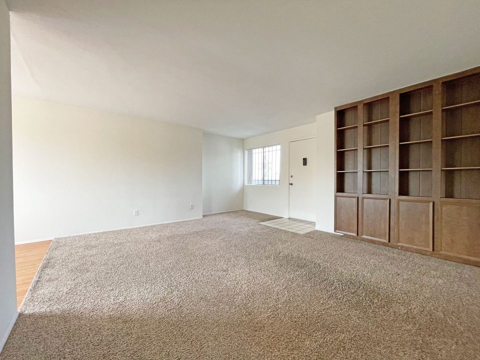 4468 36th St San Diego, CA 92116 living room