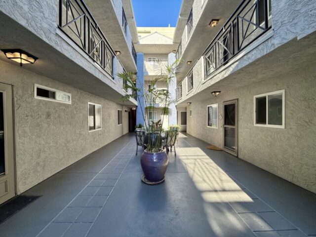 1756-essex-st-unit-305-san-diego_HOA_IMG_5323