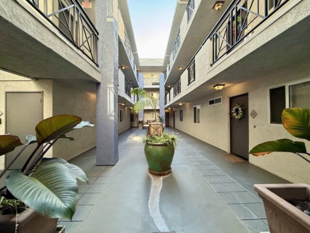 1756-essex-st-unit-305-san-diego_HOA_IMG_5326