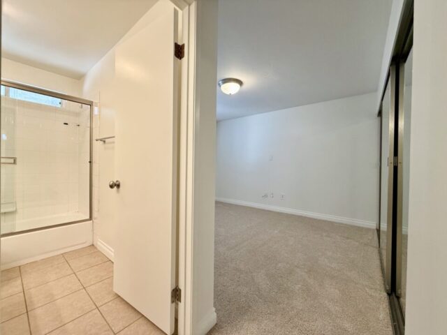 1756-essex-st-unit-305-san-diego_bedroom-1_IMG_5302