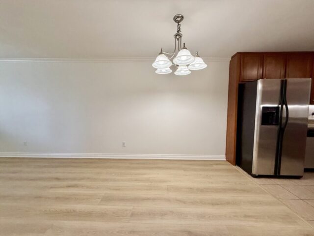 1756-essex-st-unit-305-san-diego_dining-area_IMG_5275