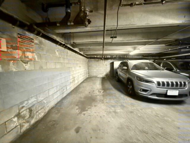 1756-essex-st-unit-305-san-diego_garage_IMG_5327