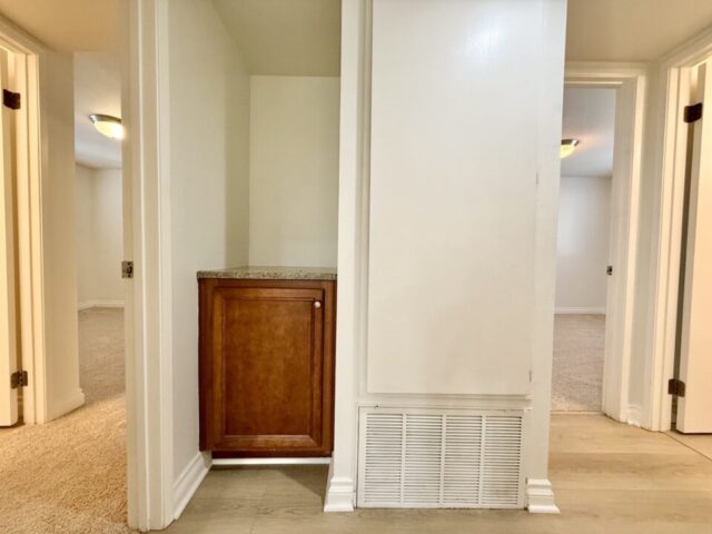 1756-essex-st-unit-305-san-diego_hallway_IMG_5287