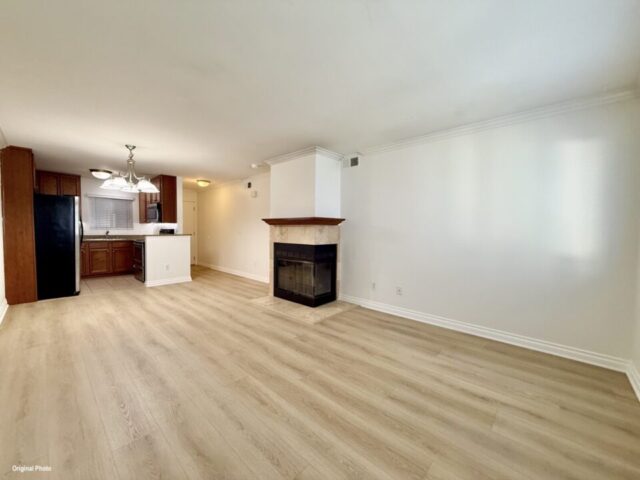 1756-essex-st-unit-305-san-diego_living-room_IMG_5281 3a