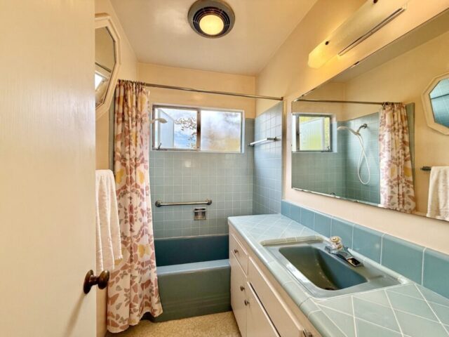 2235-milton-ct-san-diego-ca_bathroom_5478