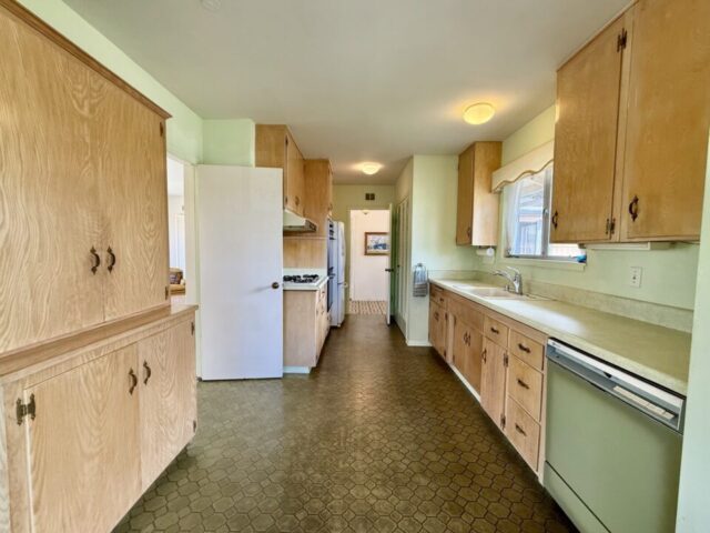 2235-milton-ct-san-diego-ca_kitchen_5459