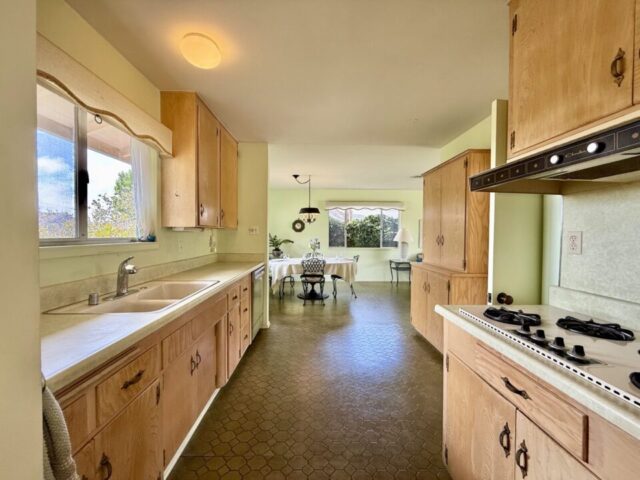 2235-milton-ct-san-diego-ca_kitchen_5463